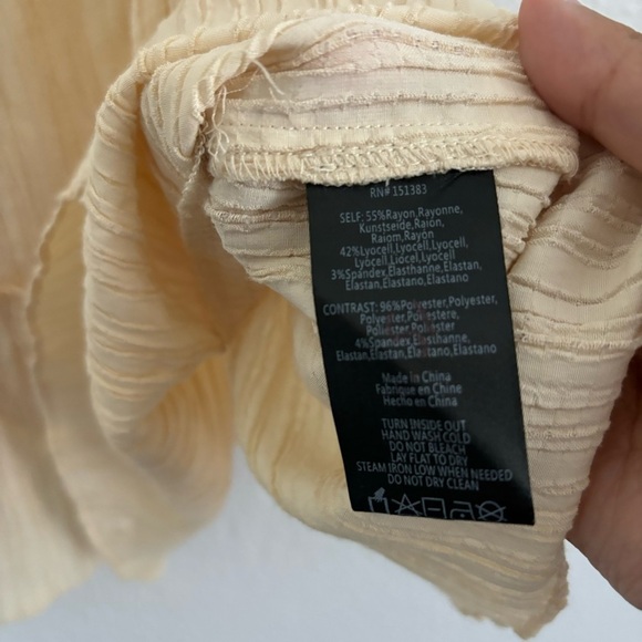 Current Air Women's Size Medium Cream Ruffled Peplum Tank Top - Picture 5 of 6